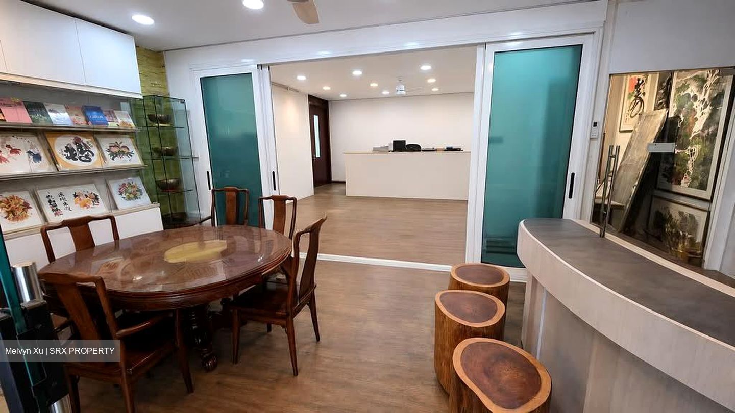 Toh Estate (D17), Shop House #564560031